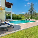 Seven Spring Villas